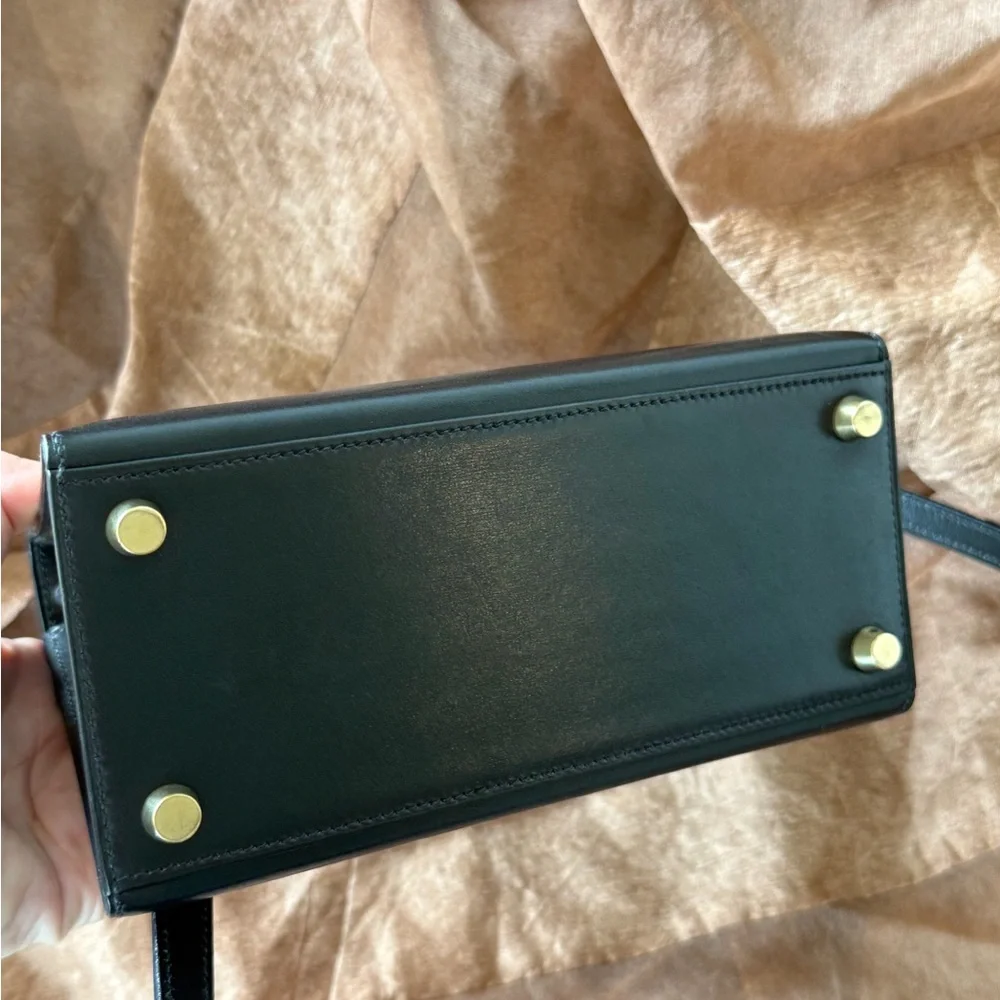 HERMÈS Black Vintage Mini Kelly Box Calfskin GHW - Picture 6 of 15